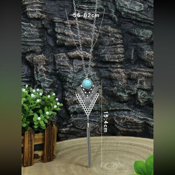 Turquoise Decor Geometric & Metal Tassel‎ Charm Necklace - Picture 6 of 13